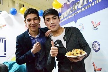 На фестивале национальных блюд в АлтГУ, завершающем IV студенческий конгресс, установят несколько рекордов На фестивале национальных блюд в АлтГУ, завершающем IV студенческий конгресс, установят несколько рекордов