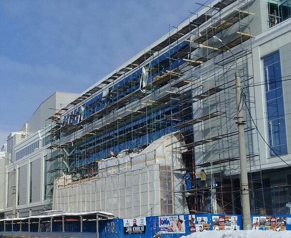 На доме Ивановой-Плотникова завершаются работы по воссозданию фасада На доме Ивановой-Плотникова завершаются работы по воссозданию фасада