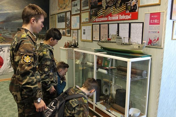 Активисты ОНФ на Камчатке проводят акцию «Детям – о защитниках Родины» Активисты ОНФ на Камчатке проводят акцию «Детям – о защитниках Родины»