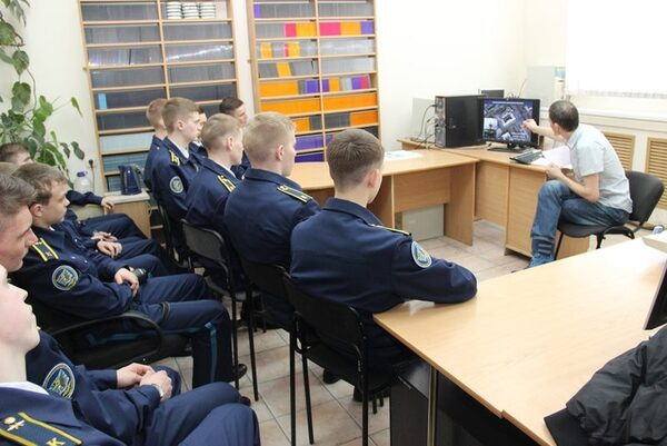 На «Космическом уроке» в АлтГУ школьников познакомили с новыми рубежами изучения космоса На «Космическом уроке» в АлтГУ школьников познакомили с новыми рубежами изучения космоса