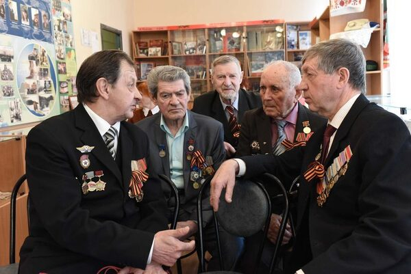 Школьный день с ветеранами завода имени Калинина Школьный день с ветеранами завода имени Калинина