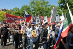 Активисты ОНФ в Чечне приняли участие в торжественных мероприятиях, посвященных Великой Победе Активисты ОНФ в Чечне приняли участие в торжественных мероприятиях, посвященных Великой Победе