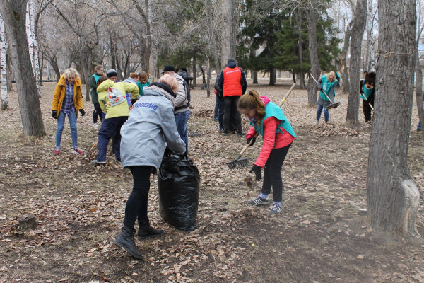 Активисты ОНФ приняли участие в субботниках в городах Курганской области Активисты ОНФ приняли участие в субботниках в городах Курганской области