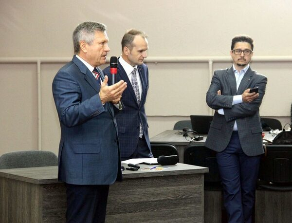 В Барнауле начала работу стратегическая сессия МШУ «СКОЛКОВО», организованная для АлтГУ В Барнауле начала работу стратегическая сессия МШУ «СКОЛКОВО», организованная для АлтГУ