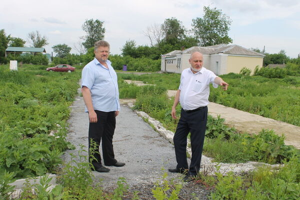 Воронежские активисты ОНФ оценили работу сельской администрации в Нижнедевицком районе Воронежские активисты ОНФ оценили работу сельской администрации в Нижнедевицком районе