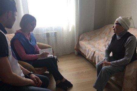 Курганские активисты ОНФ помогли пенсионерке-инвалиду получить волонтерскую опеку Курганские активисты ОНФ помогли пенсионерке-инвалиду получить волонтерскую опеку