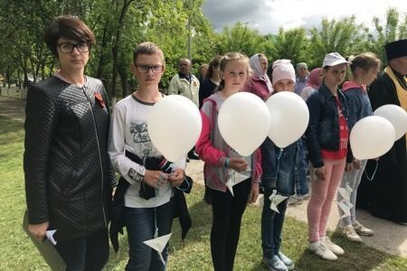 Активисты ОНФ в Курганской области в День памяти и скорби провели акцию «Поверка павших» Активисты ОНФ в Курганской области в День памяти и скорби провели акцию «Поверка павших»