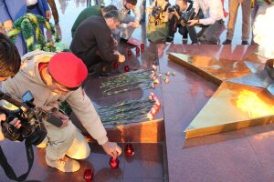 Команда «Молодежки ОНФ» в Чечне присоединилась к акции «Поверка павших» Команда «Молодежки ОНФ» в Чечне присоединилась к акции «Поверка павших»