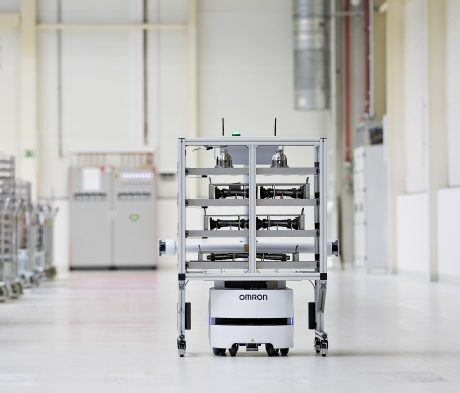 ŠKODA AUTO использует полностью автономного логистического робота на заводе во Врхлаби ŠKODA AUTO использует полностью автономного логистического робота на заводе во Врхлаби