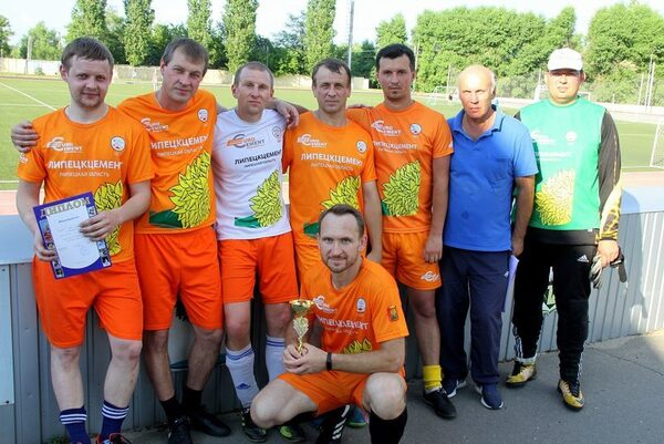 Команда «Липецкцемента» завоевала бронзу в соревнованиях по мини-футболу Команда «Липецкцемента» завоевала бронзу в соревнованиях по мини-футболу