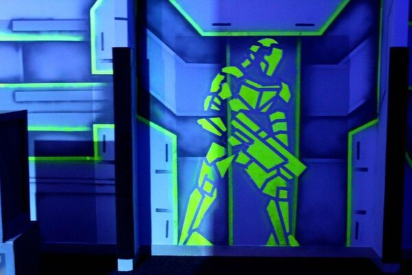 Лазертаг в помещении - интересный вид спорта! Лазертаг в помещении - интересный вид спорта!