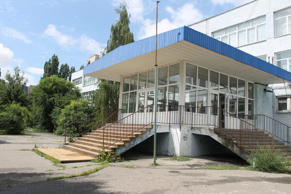 Активисты ОНФ просят власти отремонтировать здание и благоустроить территорию гимназии №1 в Воронеже Активисты ОНФ просят власти отремонтировать здание и благоустроить территорию гимназии №1 в Воронеже