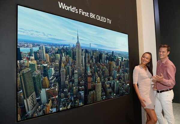 LG представляет первый в мире OLED-телевизор с разрешением 8К на выставке IFA LG представляет первый в мире OLED-телевизор с разрешением 8К на выставке IFA