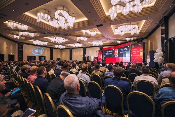 Fujitsu World Tour 2018: сотрудничество для достижения успеха Fujitsu World Tour 2018: сотрудничество для достижения успеха
