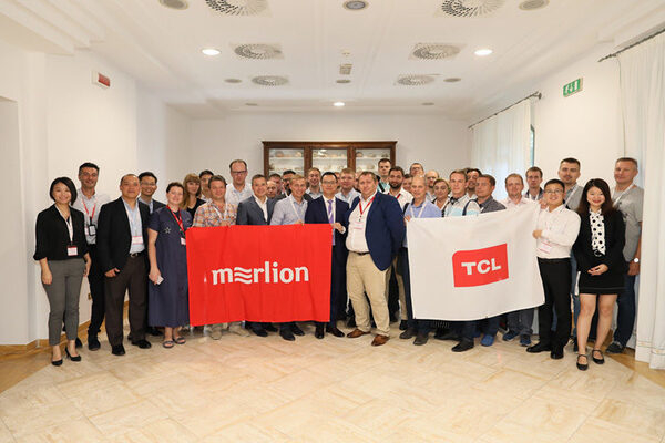 MERLION и TCL наградили лучших партнеров MERLION и TCL наградили лучших партнеров