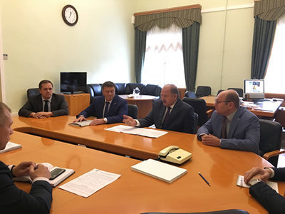 Петербургские активисты ОНФ призвали городские власти учитывать мнение граждан при составлении плана ремонта дорог Петербургские активисты ОНФ призвали городские власти учитывать мнение граждан при составлении плана ремонта дорог