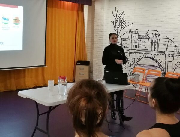 Сомнолог рассказала красноярцам как спать и худеть Сомнолог рассказала красноярцам как спать и худеть