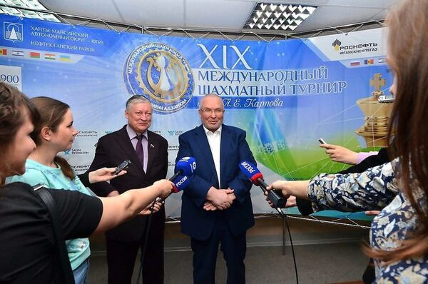 В Югре началась подготовка к юбилейному турниру имени Анатолия Карпова В Югре началась подготовка к юбилейному турниру имени Анатолия Карпова