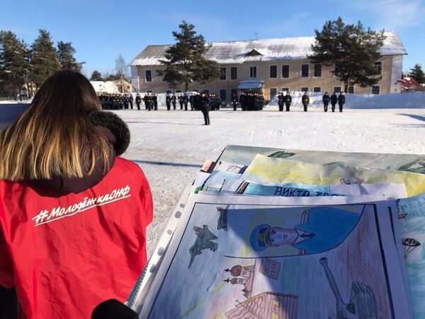 Карельская команда «Молодежки ОНФ» посетила радиотехнический полк в Петрозаводске Карельская команда «Молодежки ОНФ» посетила радиотехнический полк в Петрозаводске