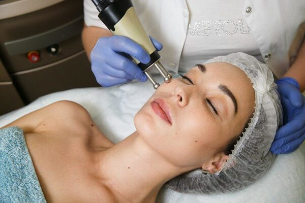 Эффективное омоложение методом фракционного термолиза в косметологической клинике «Реформа» Эффективное омоложение методом фракционного термолиза в косметологической клинике «Реформа»