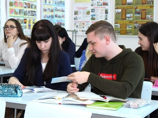 Завершены профориентационные встречи студентов Института со старшеклассниками нашего города Завершены профориентационные встречи студентов Института со старшеклассниками нашего города