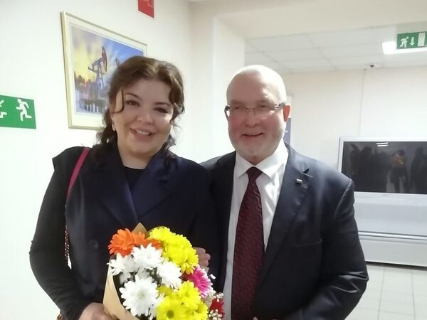 Владимир Семенов провел встречу с парламентскими корреспондентами Владимир Семенов провел встречу с парламентскими корреспондентами