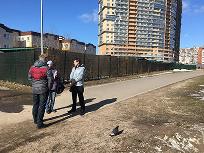 Эксперты ОНФ призвали власти Петербурга отказаться от планов отдать под парковки газоны в Выборгском районе Эксперты ОНФ призвали власти Петербурга отказаться от планов отдать под парковки газоны в Выборгском районе