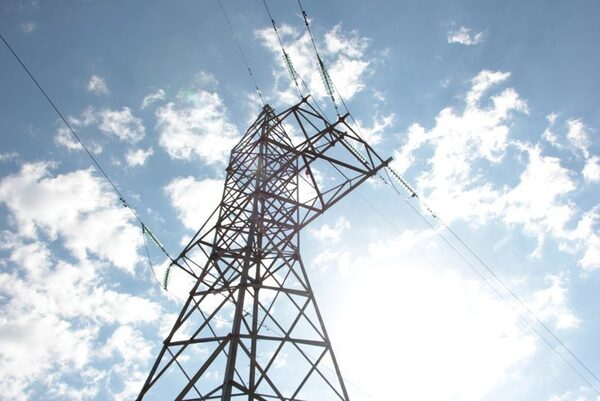 Рязаньэнерго завершает подготовку к сезону гроз Рязаньэнерго завершает подготовку к сезону гроз