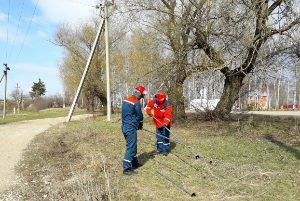 Выполнение работ вблизи высоковольтных линий может привести к нарушению электроснабжения и к гибели людей Выполнение работ вблизи высоковольтных линий может привести к нарушению электроснабжения и к гибели людей