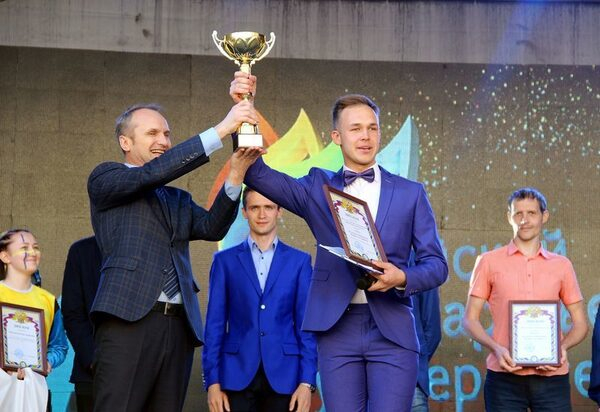 В АлтГУ презентовали видеоклип по итогам празднования Дня рождения В АлтГУ презентовали видеоклип по итогам празднования Дня рождения