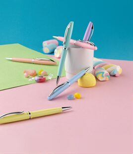 Вспомнить о детстве: Pelikan представляет новую серию пишущих инструментов Jazz Pastel Вспомнить о детстве: Pelikan представляет новую серию пишущих инструментов Jazz Pastel