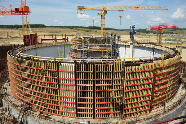 На Курской АЭС-2 начато бетонирование внутренней оболочки здания реактора энергоблока №1 На Курской АЭС-2 начато бетонирование внутренней оболочки здания реактора энергоблока №1