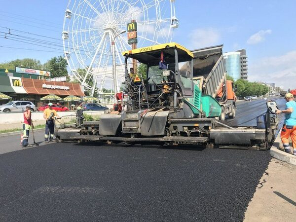 В Кирове приняты в эксплуатацию десять участков отремонтированных дорог В Кирове приняты в эксплуатацию десять участков отремонтированных дорог
