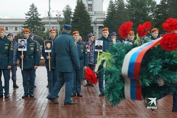 В Екатеринбурге почтили память погибших в Беслане В Екатеринбурге почтили память погибших в Беслане