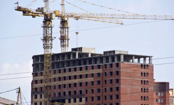 Банкиры и девелоперы диаметрально разошлись в оценке реформы долевого строительства Банкиры и девелоперы диаметрально разошлись в оценке реформы долевого строительства