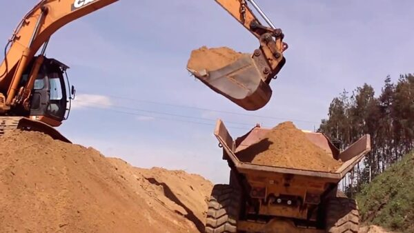 Высоко сижу - за автопарком слежу Высоко сижу - за автопарком слежу