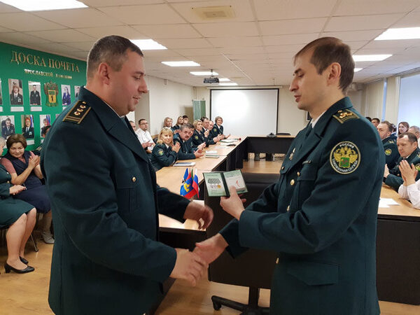 В свой профессиональный праздник ярославские таможенники принимают поздравления В свой профессиональный праздник ярославские таможенники принимают поздравления