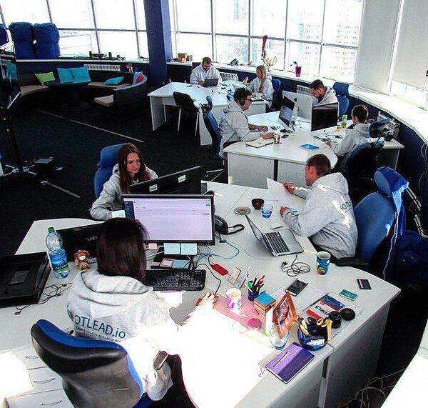 Комплексные решения в области телефонии для бизнеса от HOTLEAD Комплексные решения в области телефонии для бизнеса от HOTLEAD