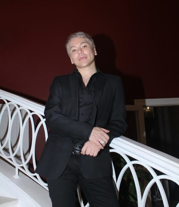 Александр Вдовин рассказал, как убрать скорбь с лица и поднять уголки рта Александр Вдовин рассказал, как убрать скорбь с лица и поднять уголки рта