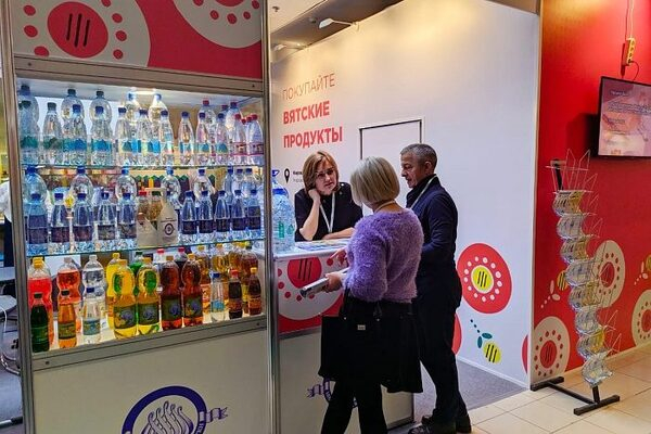 Кировские предприниматели представили свою продукцию на международной выставке «Продэкспо 2020» Кировские предприниматели представили свою продукцию на международной выставке «Продэкспо 2020»