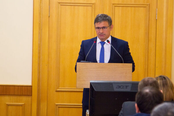 Сотрудники органов ЗАГС Кировской области перевели 7,4 млн документов в электронный вид Сотрудники органов ЗАГС Кировской области перевели 7,4 млн документов в электронный вид