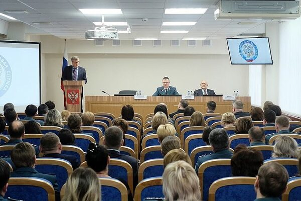 Игорь Васильев принял участие в расширенном заседании коллегии УФНС России по Кировской области Игорь Васильев принял участие в расширенном заседании коллегии УФНС России по Кировской области