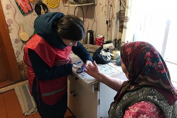 В Кировской области во избежание распространения коронавируса пожилым людям и инвалидам будут помогать волонтёры В Кировской области во избежание распространения коронавируса пожилым людям и инвалидам будут помогать волонтёры