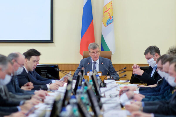 В регионе будет вестись мониторинг людей, вернувшихся в Кировскую область из Москвы и Санкт-Петербурга В регионе будет вестись мониторинг людей, вернувшихся в Кировскую область из Москвы и Санкт-Петербурга