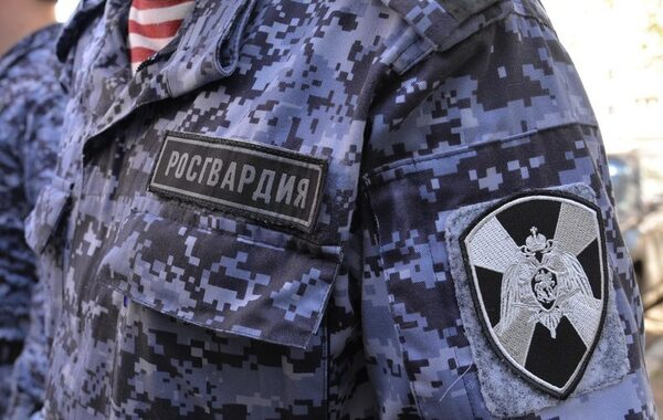 На Среднем Урале сотрудники Росгвардии пресекли кражу двигателя для лифта На Среднем Урале сотрудники Росгвардии пресекли кражу двигателя для лифта