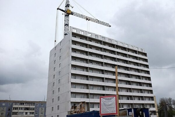 Региональный минстрой проверил ход строительства дома для переселенцев из аварийного жилья Региональный минстрой проверил ход строительства дома для переселенцев из аварийного жилья