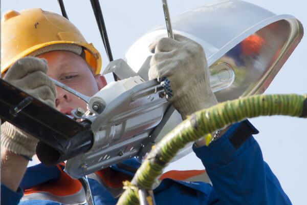 Павлово-Посадский филиал АО «Мособлэнерго» стал лидером среди организаций, эксплуатирующих системы наружного освещения Павлово-Посадский филиал АО «Мособлэнерго» стал лидером среди организаций, эксплуатирующих системы наружного освещения