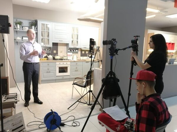 МЕГАмаркет «КухниПарк» снял видеоролики по вопросам выбора кухонного гарнитура МЕГАмаркет «КухниПарк» снял видеоролики по вопросам выбора кухонного гарнитура