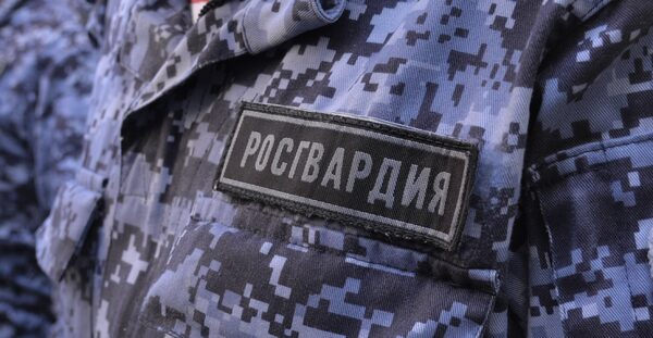 В Екатеринбурге росгвардейцы задержали подозреваемого в грабеже В Екатеринбурге росгвардейцы задержали подозреваемого в грабеже