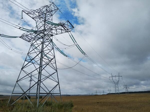 В Оренбургской области ввели в работу новую ЛЭП 220 кВ В Оренбургской области ввели в работу новую ЛЭП 220 кВ